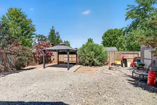 1011 Coachman Dr, Central Point, OR 97502 - Photo 21