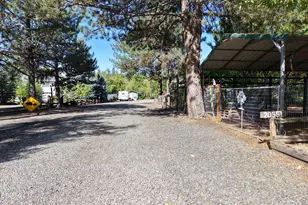 20551 Hwy 62, Shady Cove, OR 97539 - Photo 87