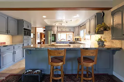 20551 Highway 62, Shady Cove, OR 97539 - Photo 11