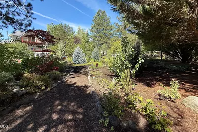 20551 Highway 62, Shady Cove, OR 97539 - Photo 69