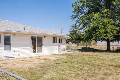2941 Sylvia Road, Medford, OR 97502 - Photo 27