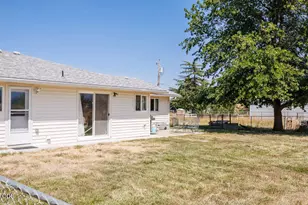 2941 Sylvia Rd, Medford, OR 97502 - Photo 27