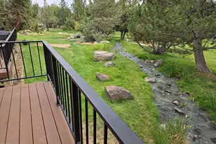 1732 Prairie Falcon Dr, Redmond, OR 97756 - Photo 3