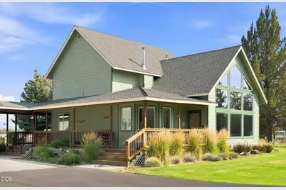 8045 NW Grubstake Way, Redmond, OR 97756 - Photo 3