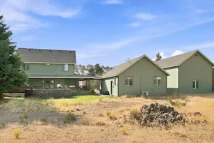 8045 NW Grubstake Way, Redmond, OR 97756 - Photo 31