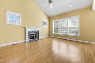 527 Sutton Pl, Ashland, OR 97520 - Photo 9