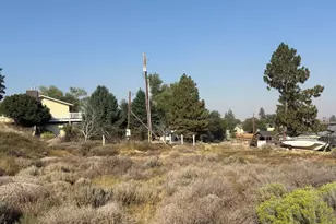 680 SE Haven St, Madras, OR 97741 - Photo 1