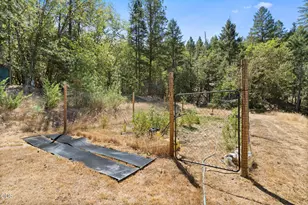 1089 Sleepy Hollow Loop, Grants Pass, OR 97527 - Photo 23