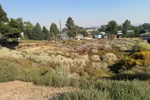 700 SE Haven St, Madras, OR 97741 - Photo 1