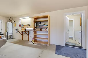 238 SW Jamee Kay Ln, Grants Pass, OR 97527 - Photo 37