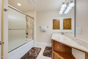 238 SW Jamee Kay Ln, Grants Pass, OR 97527 - Photo 33
