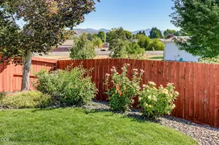 238 SW Jamee Kay Ln, Grants Pass, OR 97527 - Photo 43