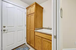 238 SW Jamee Kay Ln, Grants Pass, OR 97527 - Photo 35