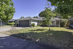 917 Rebecca Dr, Phoenix, OR 97535 - Photo 21