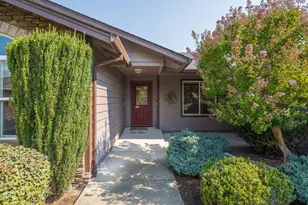 932 SW Princess Cir, Grants Pass, OR 97527 - Photo 5