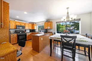 171 Shaniko Ct, Medford, OR 97504 - Photo 9