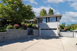 171 Shaniko Ct, Medford, OR 97504 - Photo 3