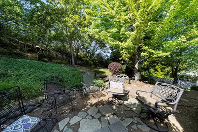 171 Shaniko Court, Medford, OR 97504 - Photo 33