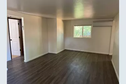 1411 SW G Street, Grants Pass, OR 97526 - Photo 3