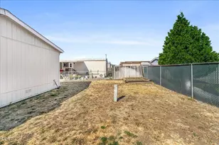 3555 S Pacific Hwy, Medford, OR 97501 - Photo 25