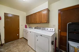 291 NW 4th St, Prineville, OR 97754 - Photo 11