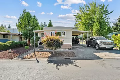 515 E Main Street #UNIT 6, Rogue River, OR 97537 - Photo 11