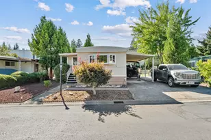 515 E Main St, Rogue River, OR 97537 - Photo 11