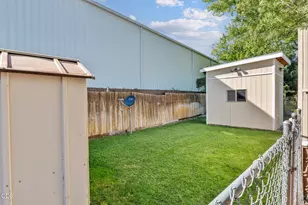 515 E Main St, Rogue River, OR 97537 - Photo 21