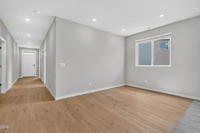 2487 NW 23rd Loop South, Redmond, OR 97756 - Photo 5