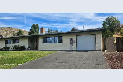 10065 Westbrook Drive, Klamath Falls, OR 97603 - Photo 1