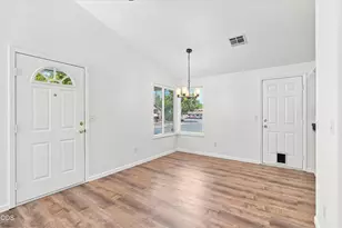 803 Bower Ln, Grants Pass, OR 97527 - Photo 11