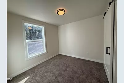 52318 Dustan Road, La Pine, OR 97739 - Photo 11