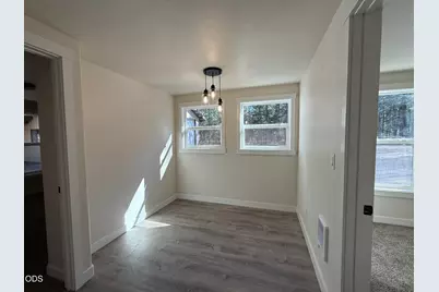 52318 Dustan Road, La Pine, OR 97739 - Photo 7