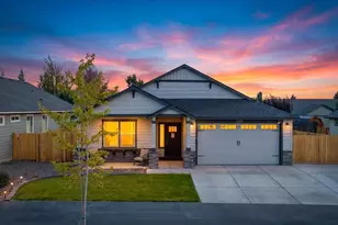 1734 NW Upas Pl, Redmond, OR 97756 - Photo 1