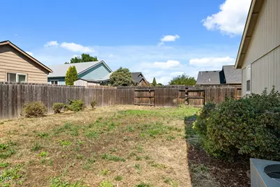 1466 Clearsprings Drive, Medford, OR 97501 - Photo 29