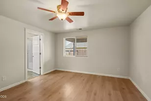 1466 Clearsprings Dr, Medford, OR 97501 - Photo 17