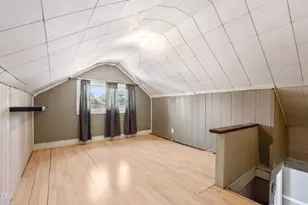 942 NW Delaware Ave, Bend, OR 97703 - Photo 21