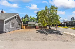 942 NW Delaware Ave, Bend, OR 97703 - Photo 13