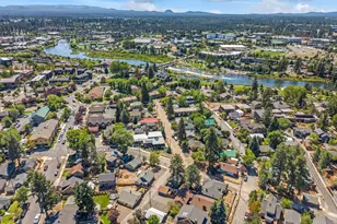 942 NW Delaware Ave, Bend, OR 97703 - Photo 3