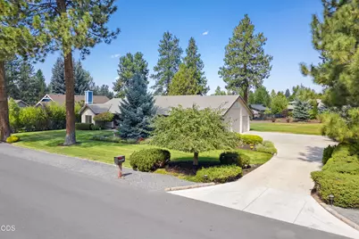 21044 Desert Woods Drive, Bend, OR 97702 - Photo 5