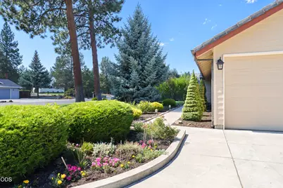 21044 Desert Woods Drive, Bend, OR 97702 - Photo 7