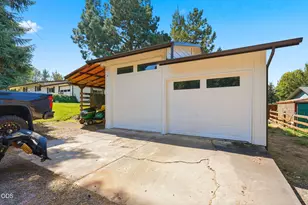 63825 Scenic Dr, Bend, OR 97703 - Photo 41