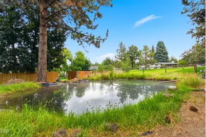 63825 Scenic Drive, Bend, OR 97703 - Photo 35