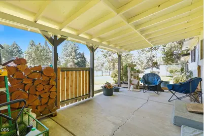 63825 Scenic Drive, Bend, OR 97703 - Photo 29