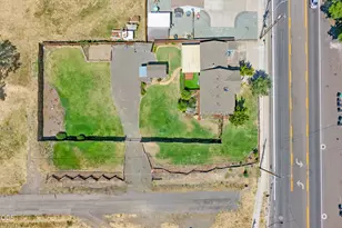 1590 S Columbus Ave, Medford, OR 97501 - Photo 37