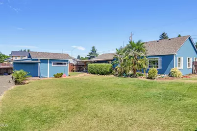 1590 S Columbus Avenue, Medford, OR 97501 - Photo 31
