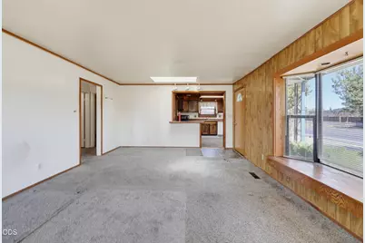1590 S Columbus Avenue, Medford, OR 97501 - Photo 11