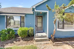 1590 S Columbus Ave, Medford, OR 97501 - Photo 9