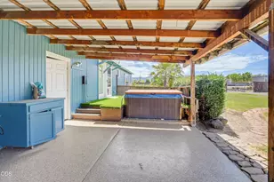 1590 S Columbus Ave, Medford, OR 97501 - Photo 25