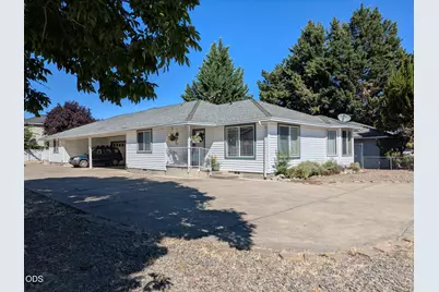 541 Briarwood Drive, Central Point, OR 97502 - Photo 1